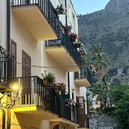 Badia Rooms & Breakfast Кастелламмаре-дель-Голфо Экстерьер фото