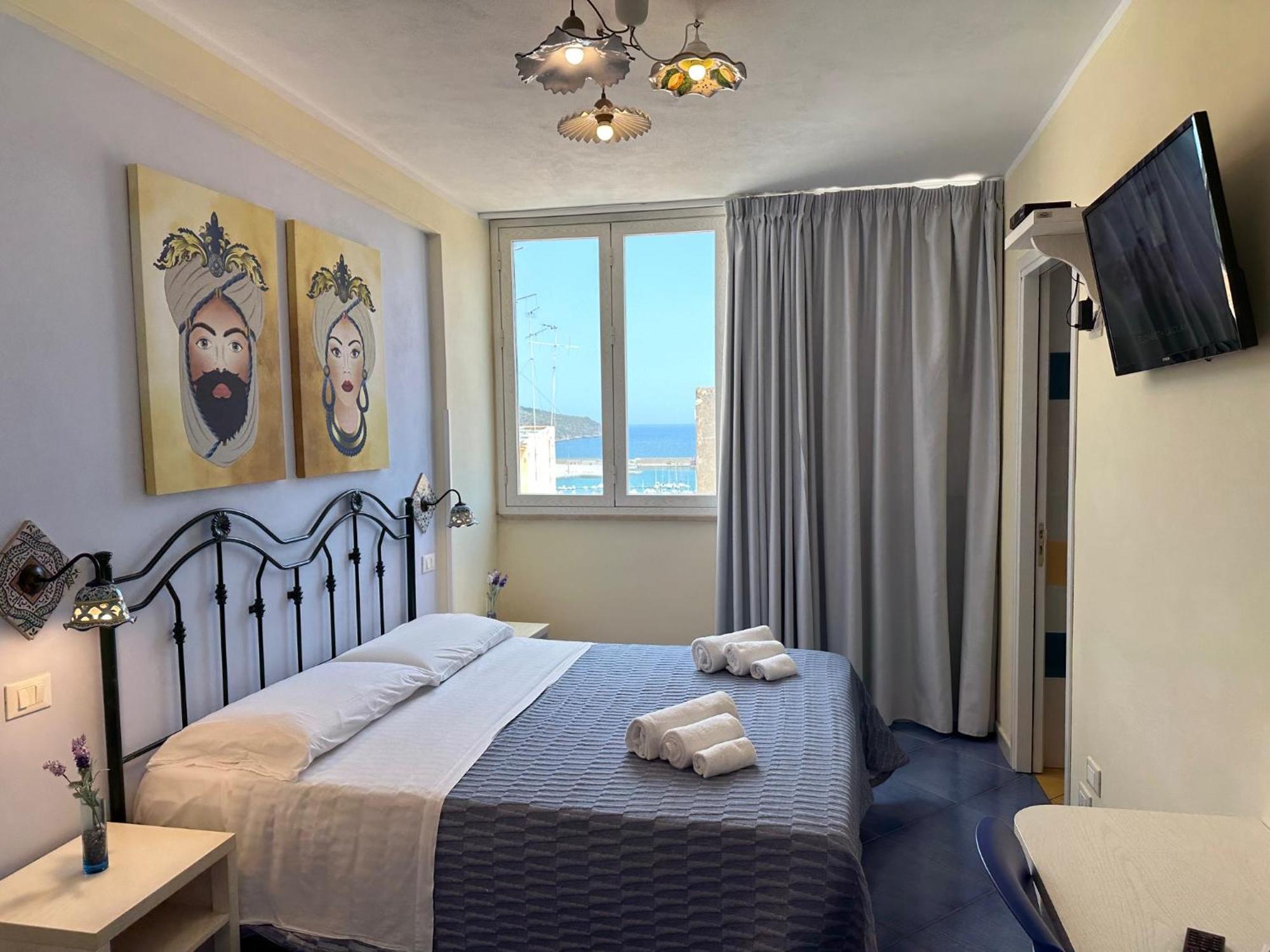 Badia Rooms & Breakfast Кастелламмаре-дель-Голфо Экстерьер фото